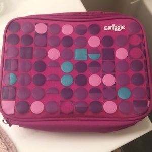 SMIGGLE - Lunch Box/Cooler Box with Zip and Handle, Name tag inside, durable
